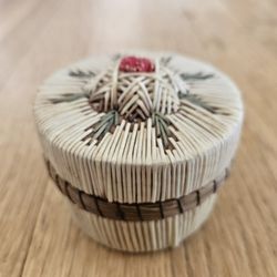 Ojibwe Native American Indian Porcupine Quill Birch Bark Box 