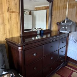 Bed Frame With Everything Plus Queen Mattress 