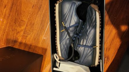 Fenty Pumas NEW