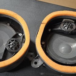 2004 Front Sequoia Speakers