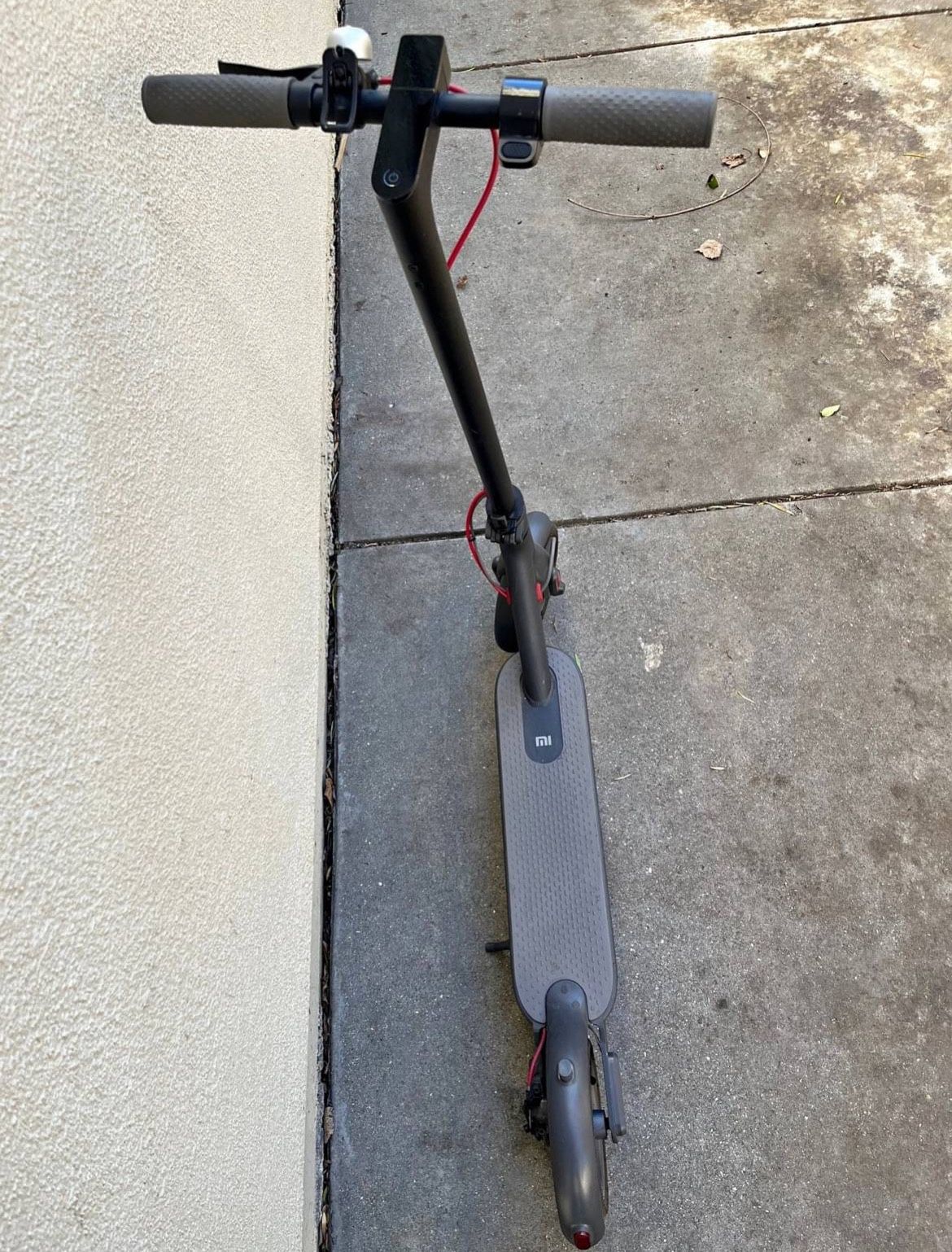 Xiaomi M365 Mi foldable electric scooter