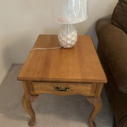 End Table With Lamp