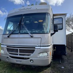 2004 Model: Fleetwood Southwind 32VS Fleetwood Southwind 32VS
