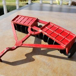 Vintage Ertl International Disc Harrow plow