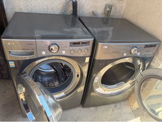LG Washer/Dryer Set-CLEAN & WORKS perfectly - $4 (Lancaster)