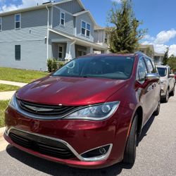 2017 Chrysler Pacífica Platinum Hybrid 
