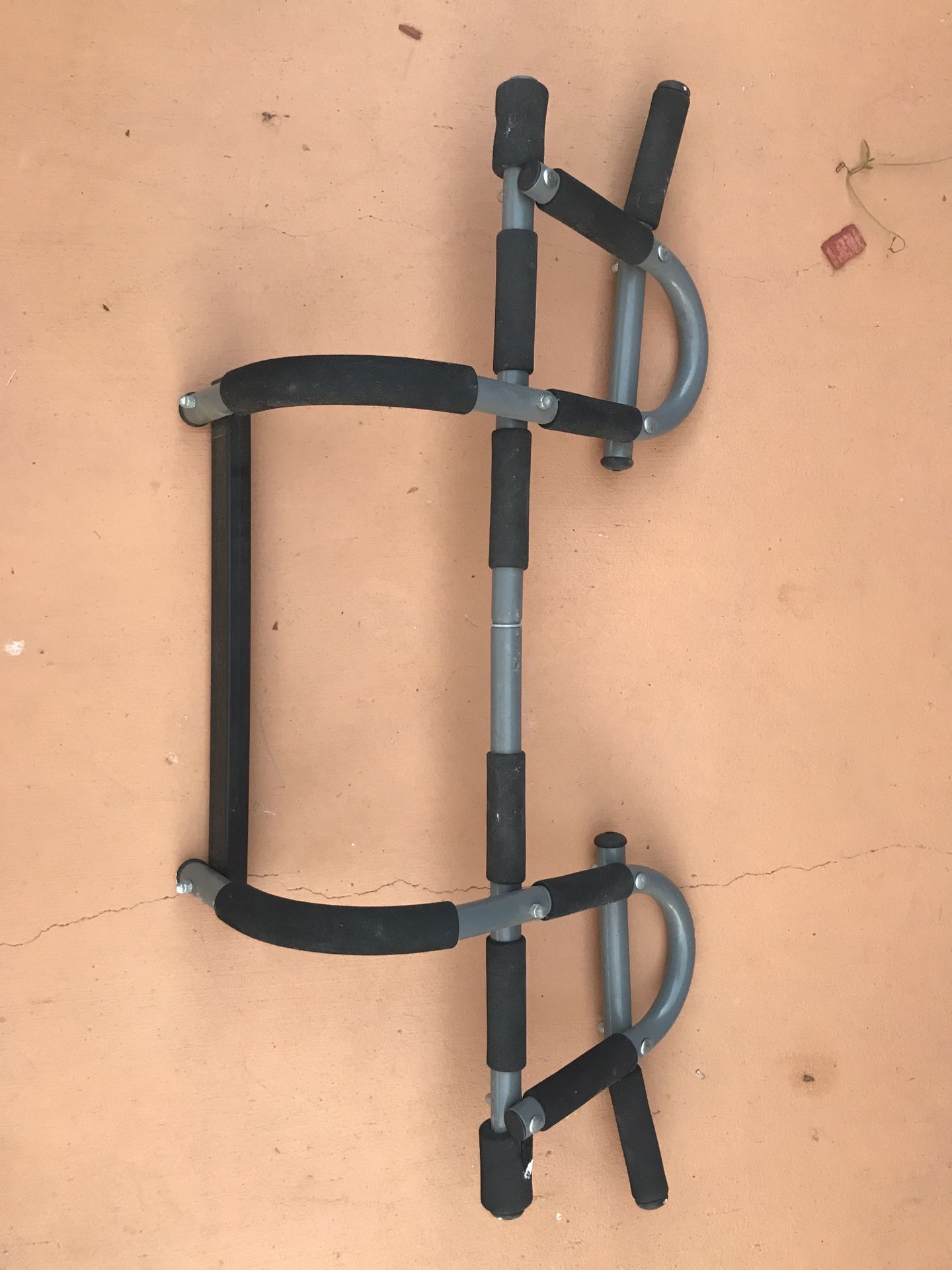 FREE - pull up / push up fitness bar