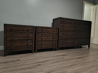 Dressers set