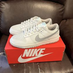 Nike Dunk Low Summit White Size 10.5