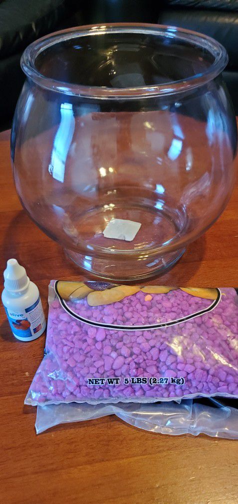 Large Fish Bowl With Supplies