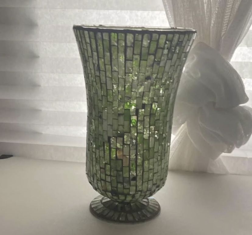 Green Mossaic Hurricane