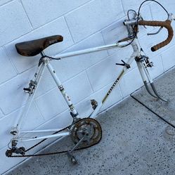 Vintage Road Bike, Adult Size, Peugeot, Made In France, Original Paint And Decals, Convert 2 Fixie? Worth Way More Then Asking , Located In LaHabra Ca