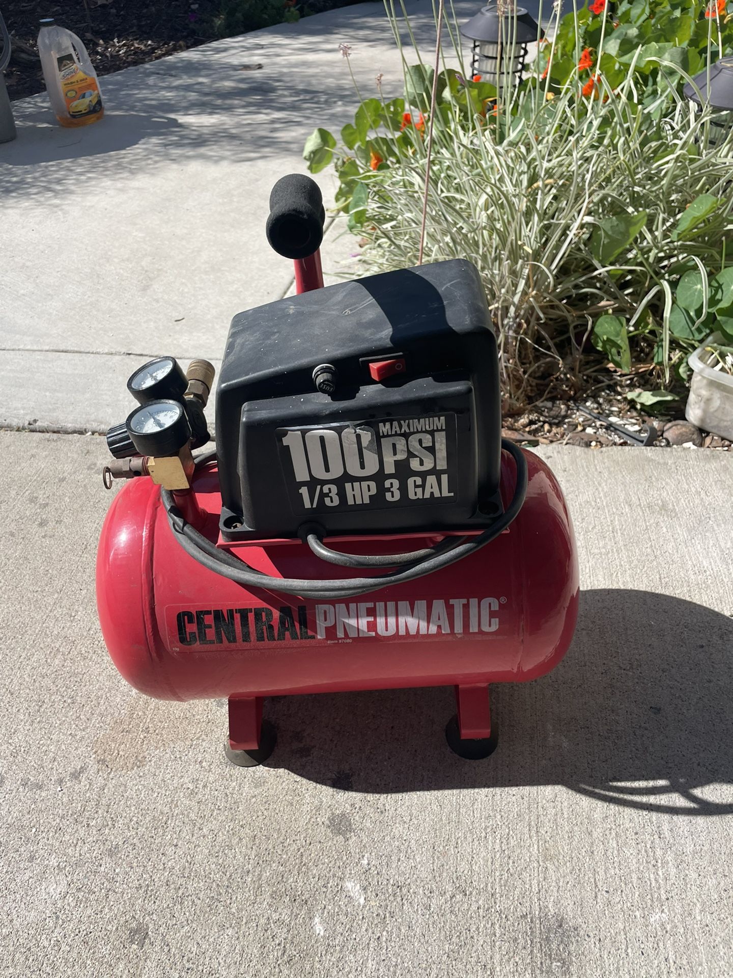 Harbor Freight Central Pneumatic 3 Gallon 1/3 HP Air Compressor for