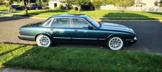 2000 Jaguar XJ