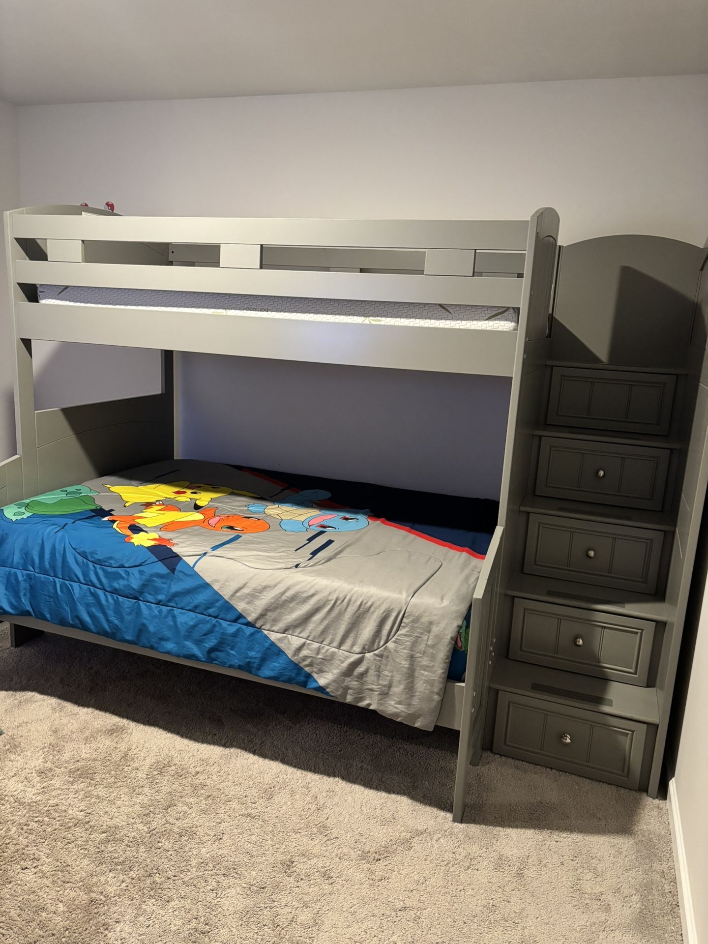 Twin/Full Step Bunk Bed With