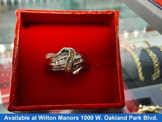 Women's Ring - Yellow Gold 10k (.417) 4 grams Size 10