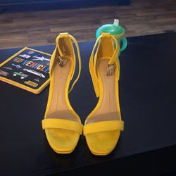 Giannni Bindi Yellow Heels