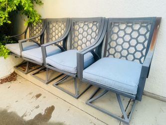 Set of 4 Outdoor Metal Patio Chairs + Cushions – Modern Design