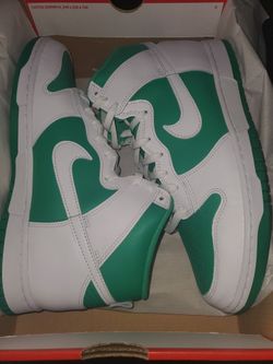 DUNKS SIZE 10.5, 11.5, 12 & 13