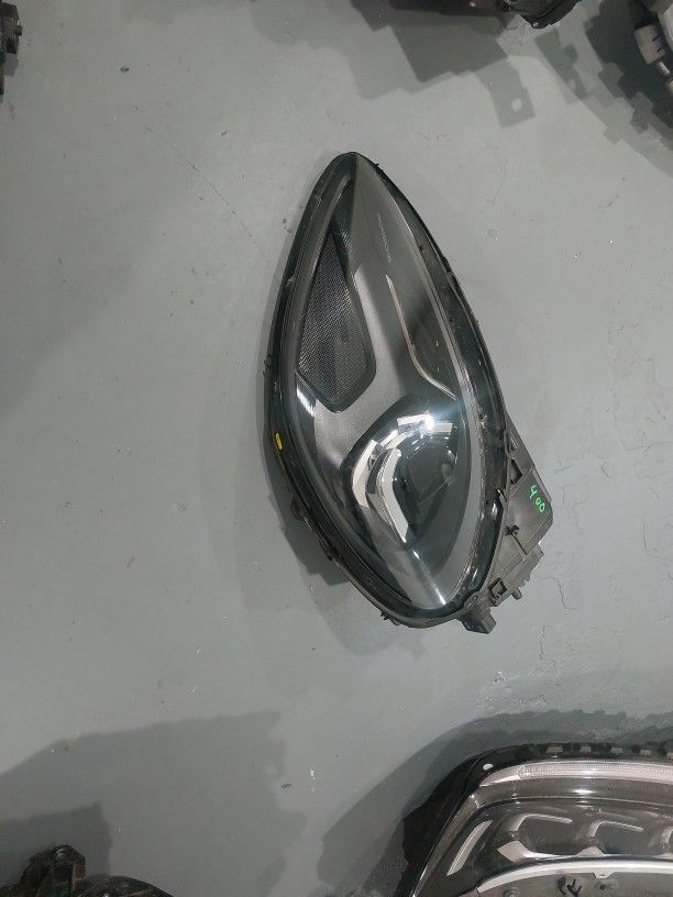 2020 Porsche Macan LEFT HEADLIGHT 