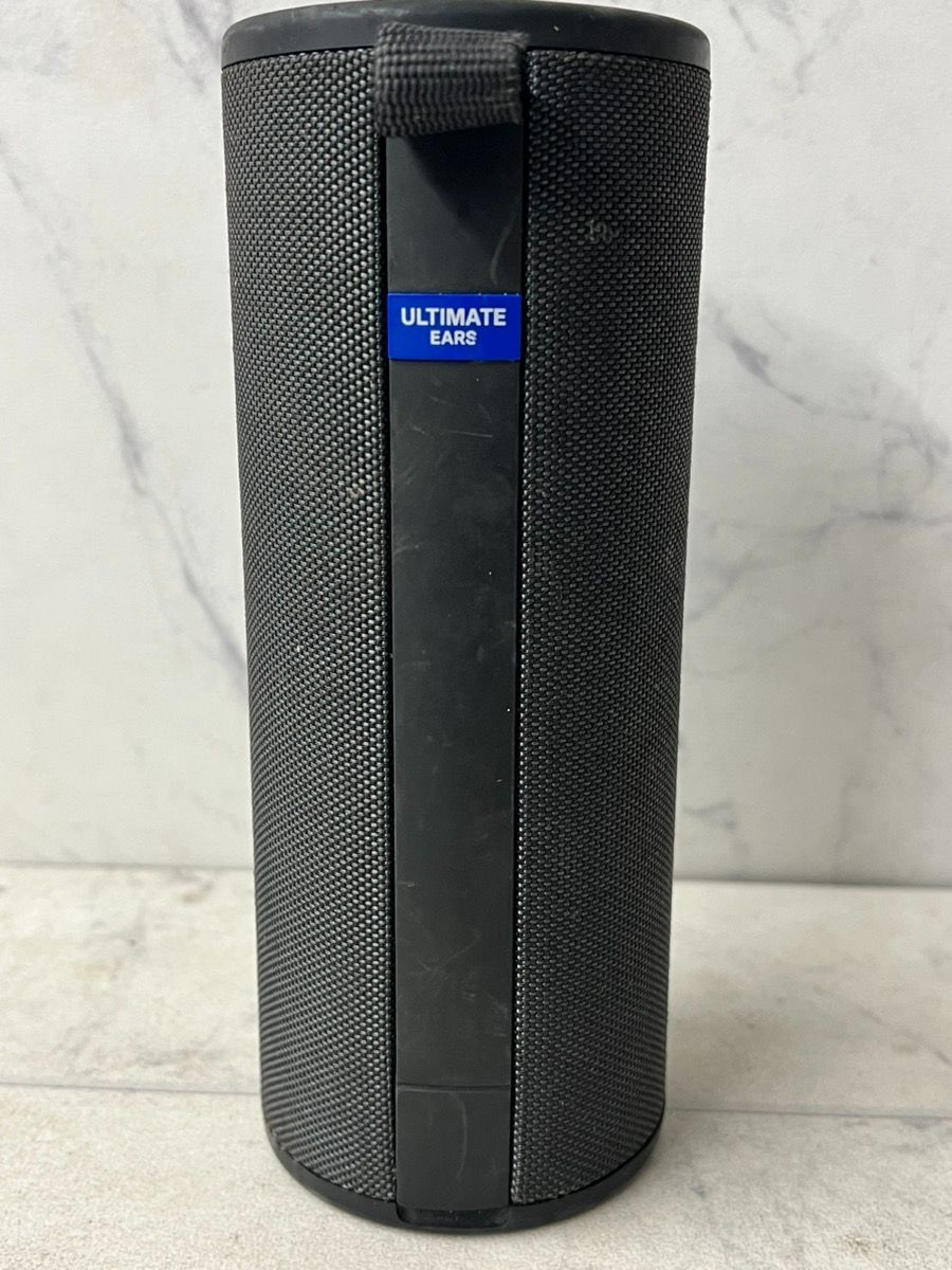 Ultimate Ears MEGABOOM 3 Portable Bluetooth Speaker (PO1018178)