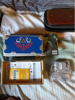 New Nintendo 2DSXL Hylian Shield Edition