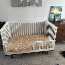 Marley 3-in-1 Convertible Crib And Toddler Bed 