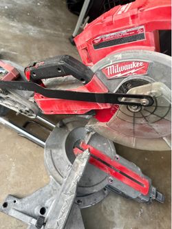 Milwaukee M18 FUEL 12” Dual Bevel Sliding Compound Miter Saw (Tool Only)