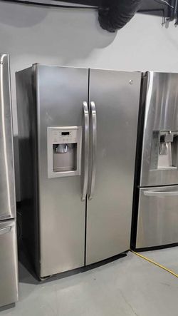 GE Side-by-Side Stainless Steel Refrigerator Fridge
