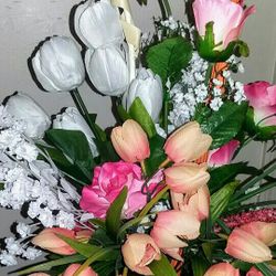 45 inches high glasses vase with different beautiful flowers collection by IKEA  $20 pick up at country club and grant 