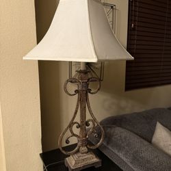 Solid Heavy Lamp