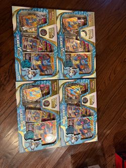 Pokémon TCG: Lucario VSTAR Premium Collection