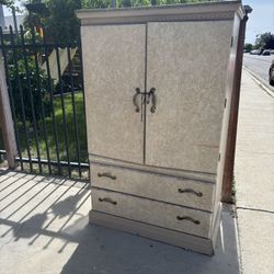 Free Dresser 