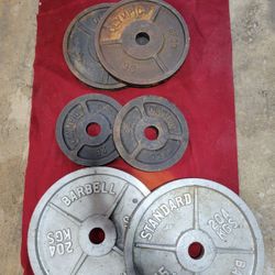 210Lbs 2" HOLE OLYMPIC PLATES. 2-45s. 2-35s. 2-25s. 
11525 S  HALSTED/ 7111.S WESTERN WALGREENS 
200$      CASH ONLY AS IS.  DELIVERY AVAILABLE $