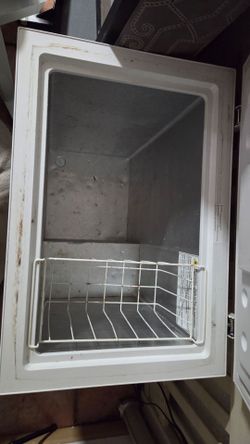 Deep freezer