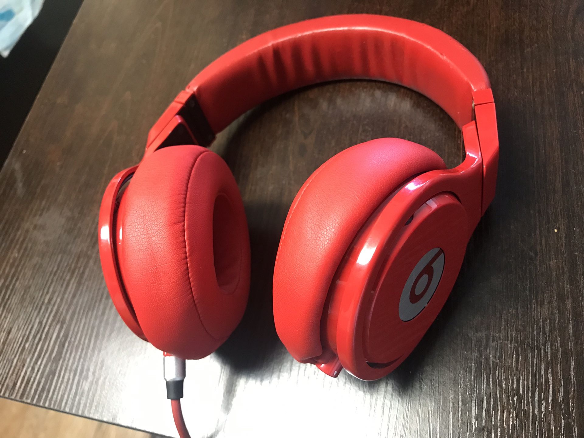 Beats Pro Headphones ONLY $95 (reg. $399) GREAT CONDITION *Lightly Used*