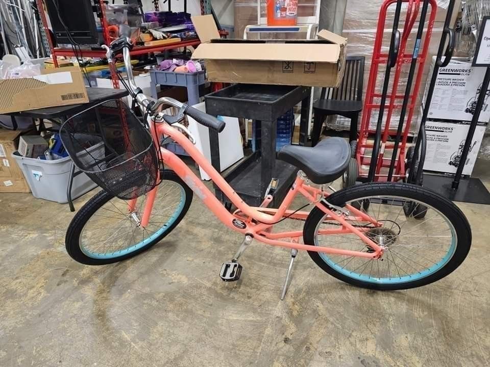 Schwinn Sivica 26" beach cruiser with 7 speeds and front basket.
$350 FIRM
