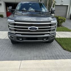 2023 Ford F350 Limited 4x4 6.7 Power stroke H.O