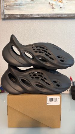 Adidas Yeezy Foam Runner ‘Onyx’ Size 11