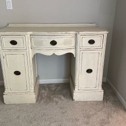 Desk/ Entry table 