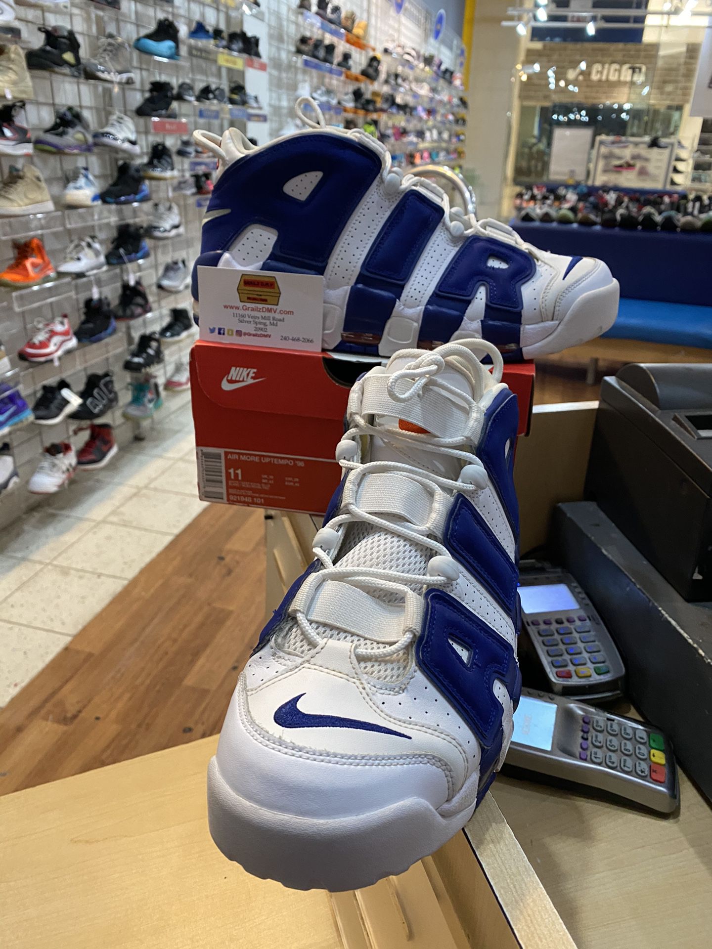Nike Air More Uptempo Knicks Size 11