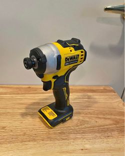 New 1/4” Dewalt 20V BRUSHLESS Impact Driver (Tool only)