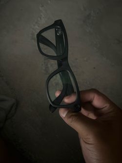Meta glasses
