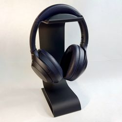 Sony XM4’s  with FREE desk stand 
