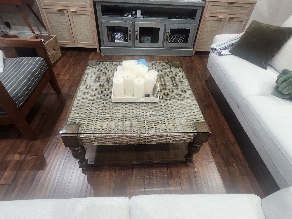 Coffee table and side table
