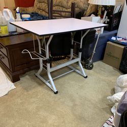 Drafting Drawing Table With Adjustable Height & Tilt