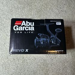 Abu Garcia Revo X Spinning Reel / REVO2X30 / 6.2:1 Gear Ratio