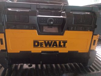 Speaker DeWalt