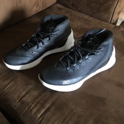 UA Curry 3