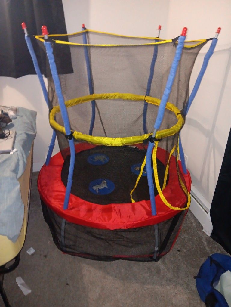 Mini Trampoline With Safety Net